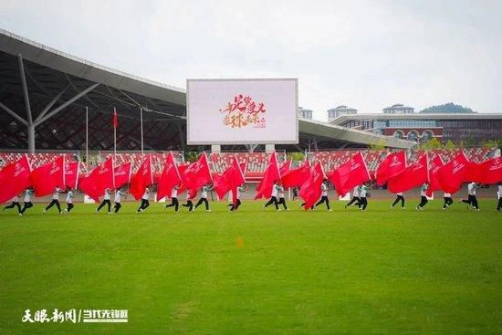 其中,阎隽溪扮演的单亲妈妈不仅需要面对独自抚养孤独症儿子的种种困难,更要承受精神和生存的双重压力,想必将会引发不少人的共鸣